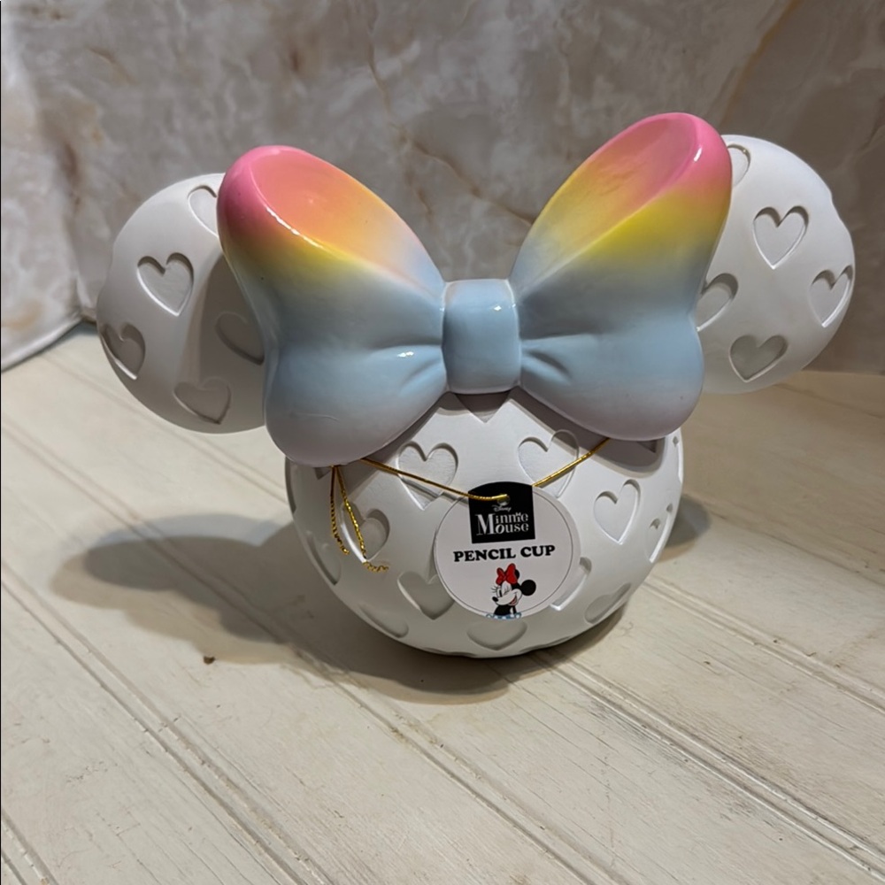 Disney Minnie Mouse Heart Cutout Pencil Holder with Colorful Bow